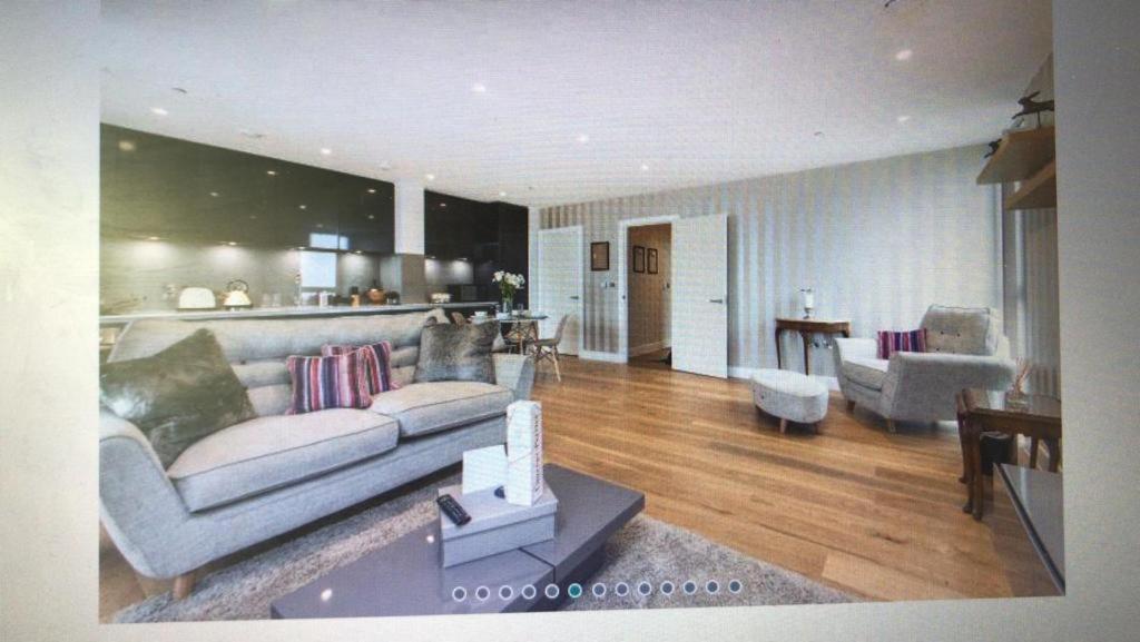 Luxurious Serviced Apartment In Croydon Luaran gambar